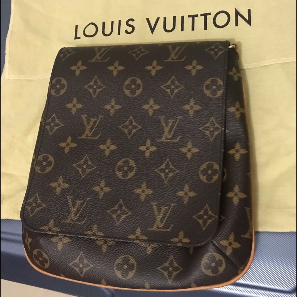 Louis Vuitton - musette salsa - genuine- used . Authenticated by Poshmark